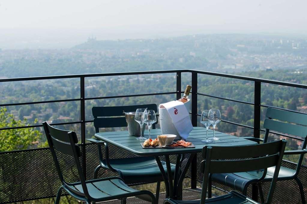 Hotel L'ermitage Cuisine-à-manger 4*