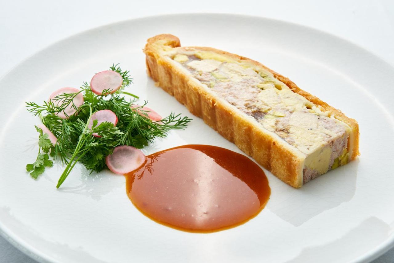 Hotel L'ermitage Cuisine-à-manger 4*