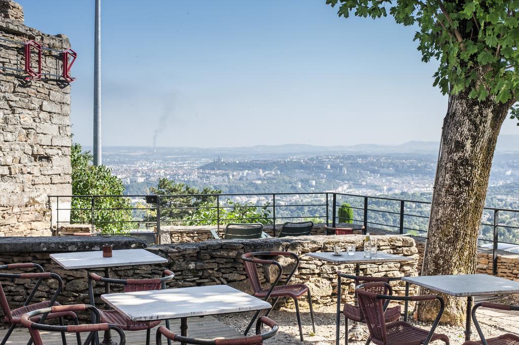 Hotel L'ermitage Cuisine-à-manger 4*